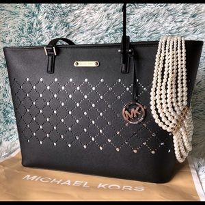 Michael kors tote